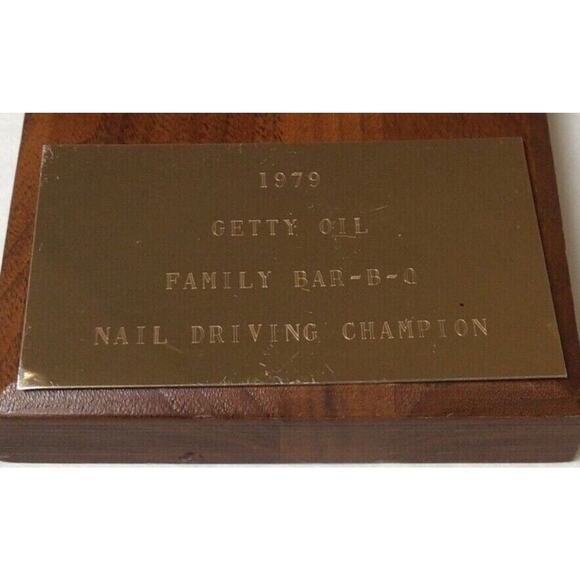 Vintage 1979 Getty Oil NAIL DRIVING CHAMPION BBQ Wall Award Wood Sign ~773A - Picture 5 of 5